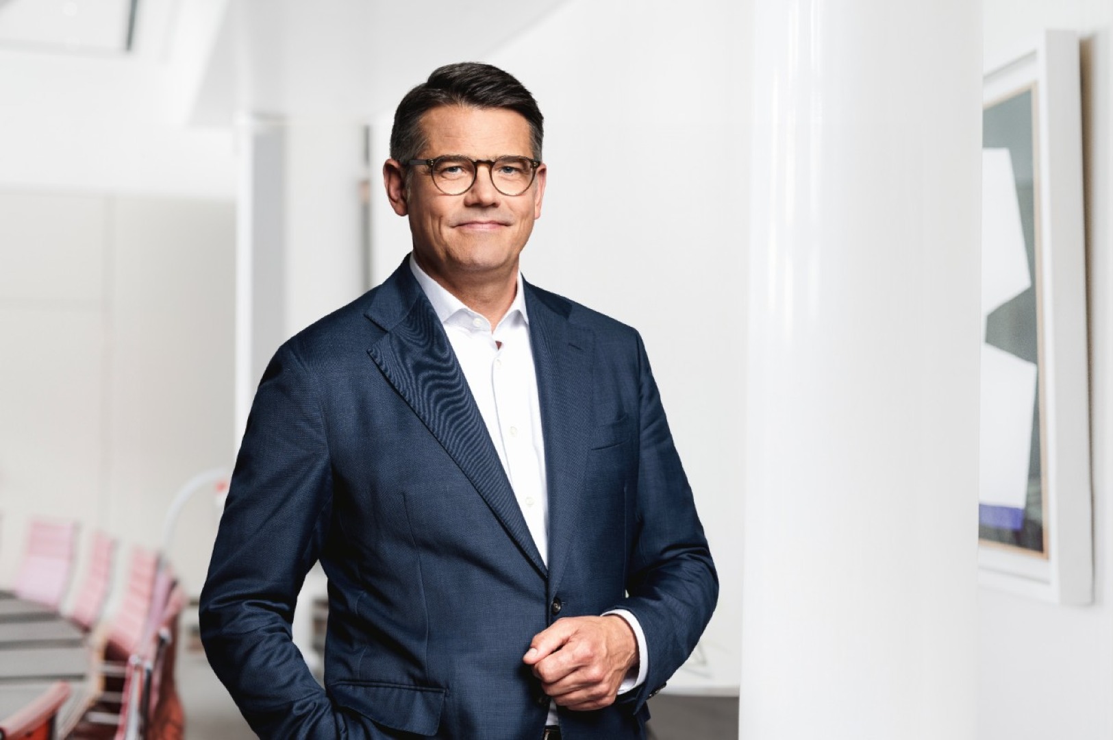 Ministerpräsident Boris Rhein würdigt Weltmeistertitel in Digital Construction schriftlich